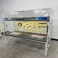 Labconco Purifier 6' Class Safety Enclosure image 1